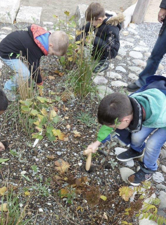 die Kinder sind voll bei der Sache